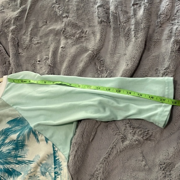 Disney Parks Shirt Large - Picture 5 of 7